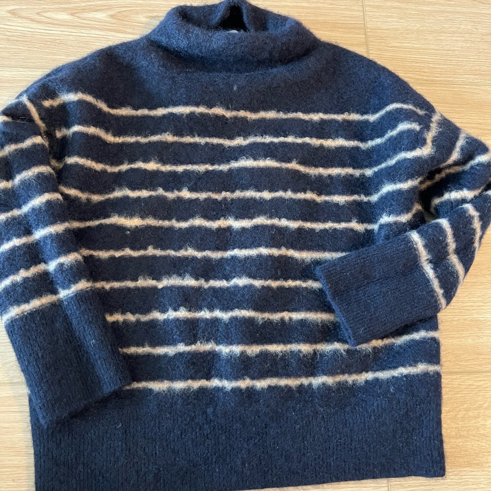 Vince wool sweater